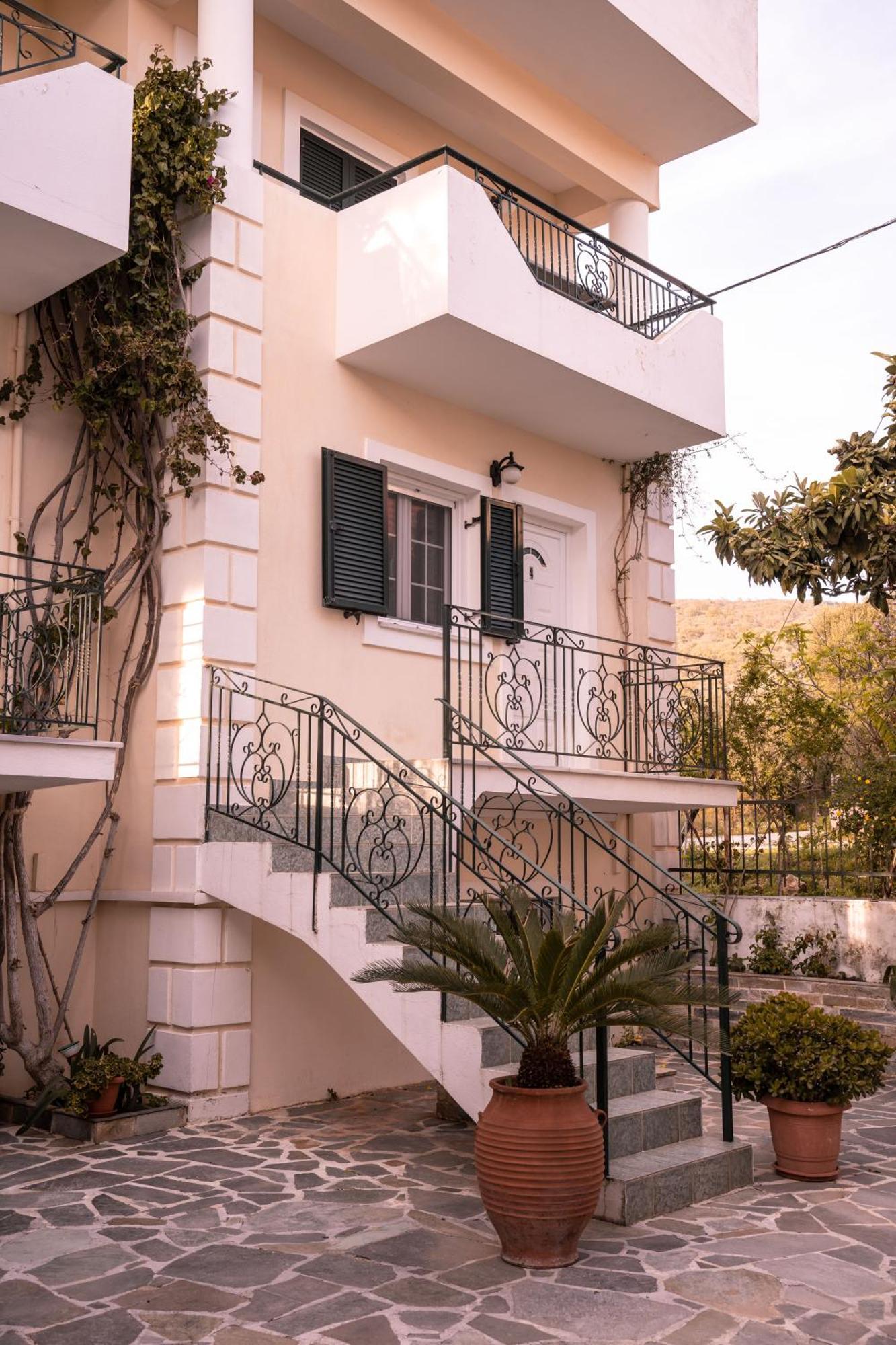 Chrisanthi Apartments Syvota Exterior photo