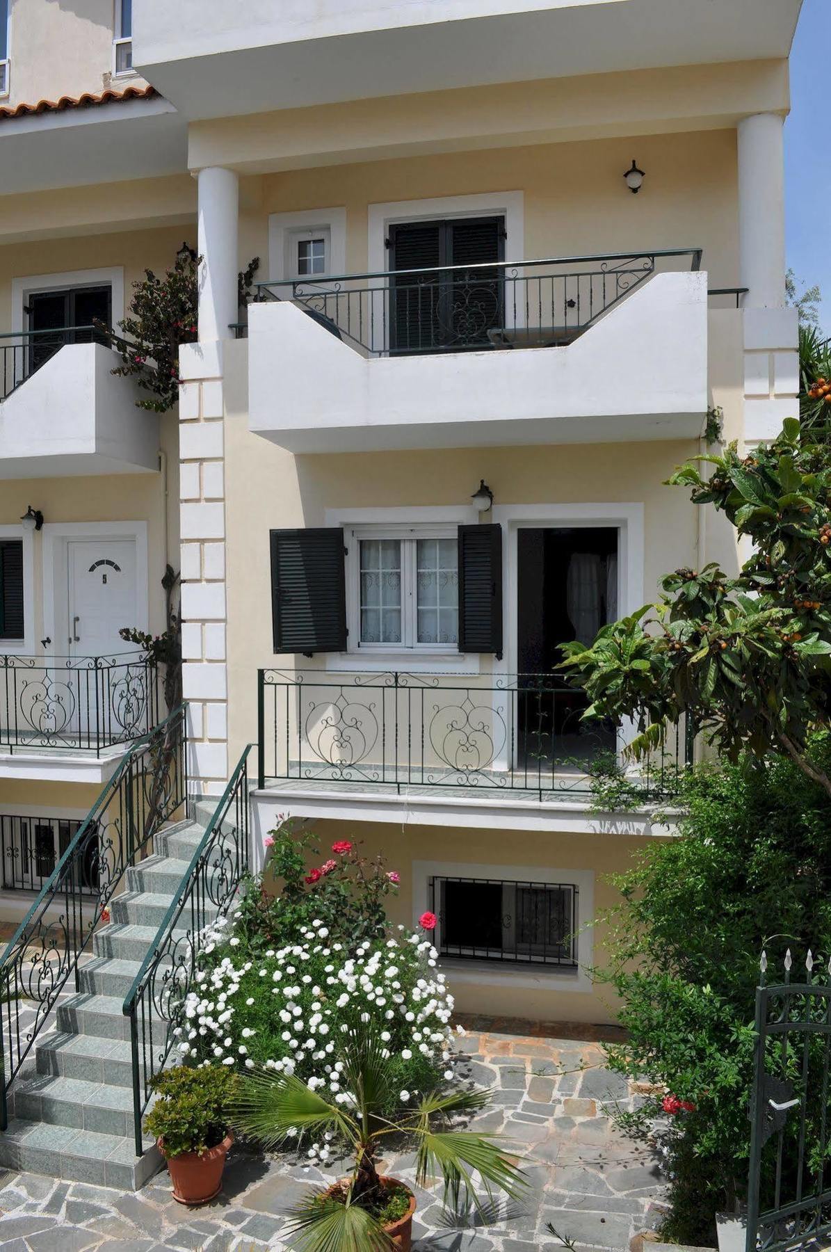 Chrisanthi Apartments Syvota Exterior photo